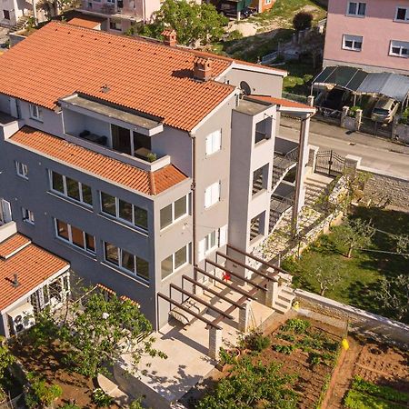 Apartment Flora Pula Ngoại thất bức ảnh
