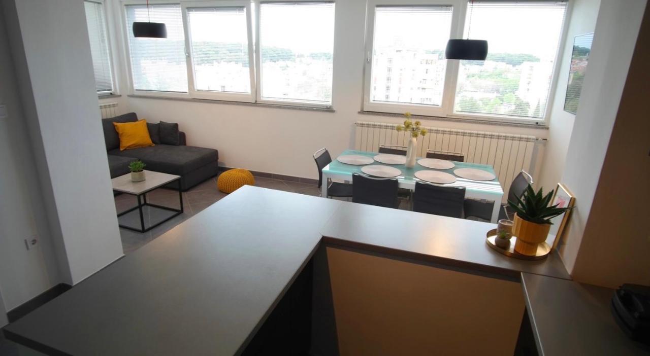 Apartment Flora Pula Ngoại thất bức ảnh