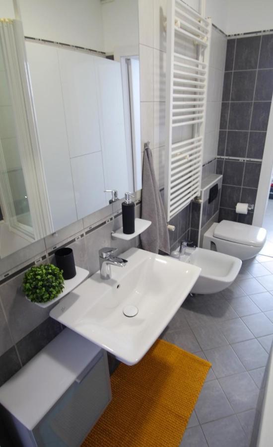 Apartment Flora Pula Ngoại thất bức ảnh