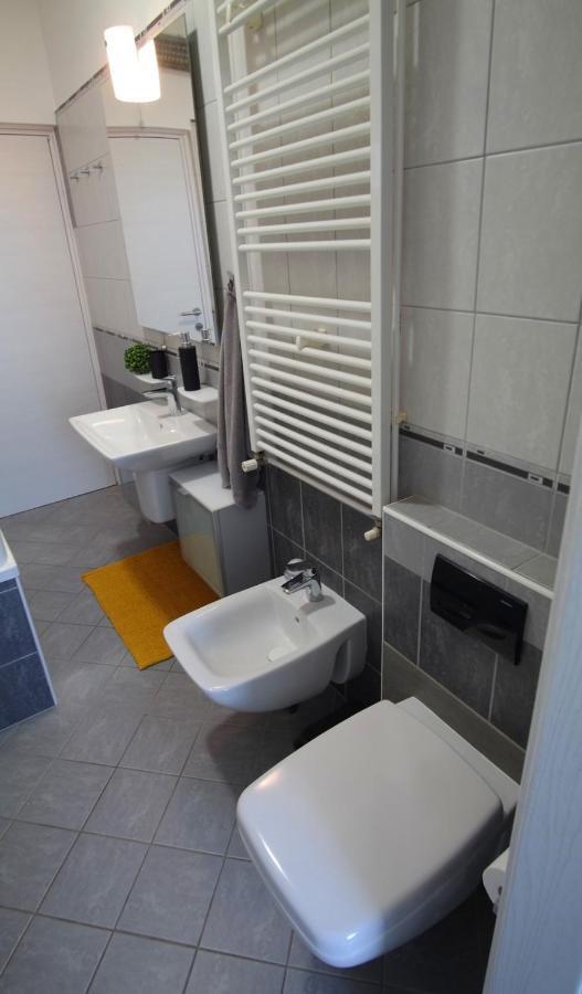 Apartment Flora Pula Ngoại thất bức ảnh