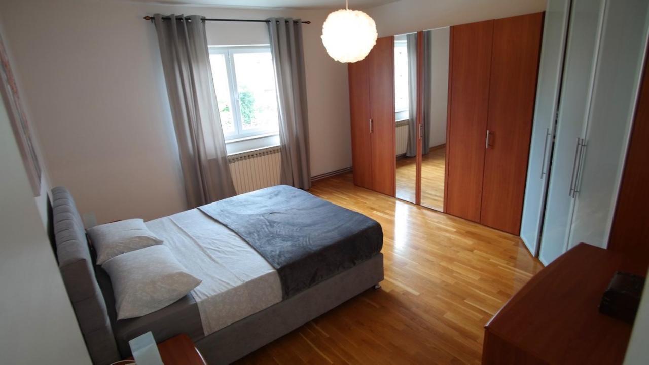 Apartment Flora Pula Ngoại thất bức ảnh